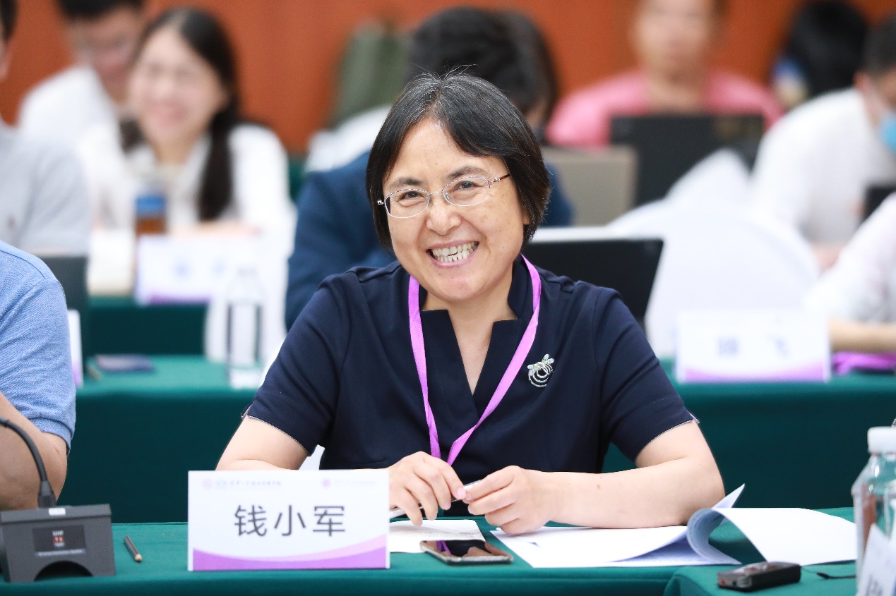 2025新澳门开门原料免费