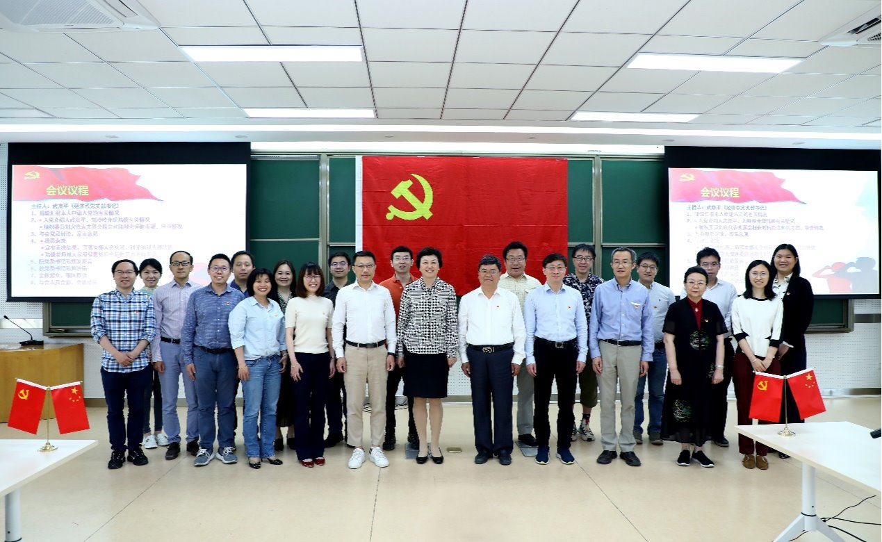 2025新澳门开门原料免费