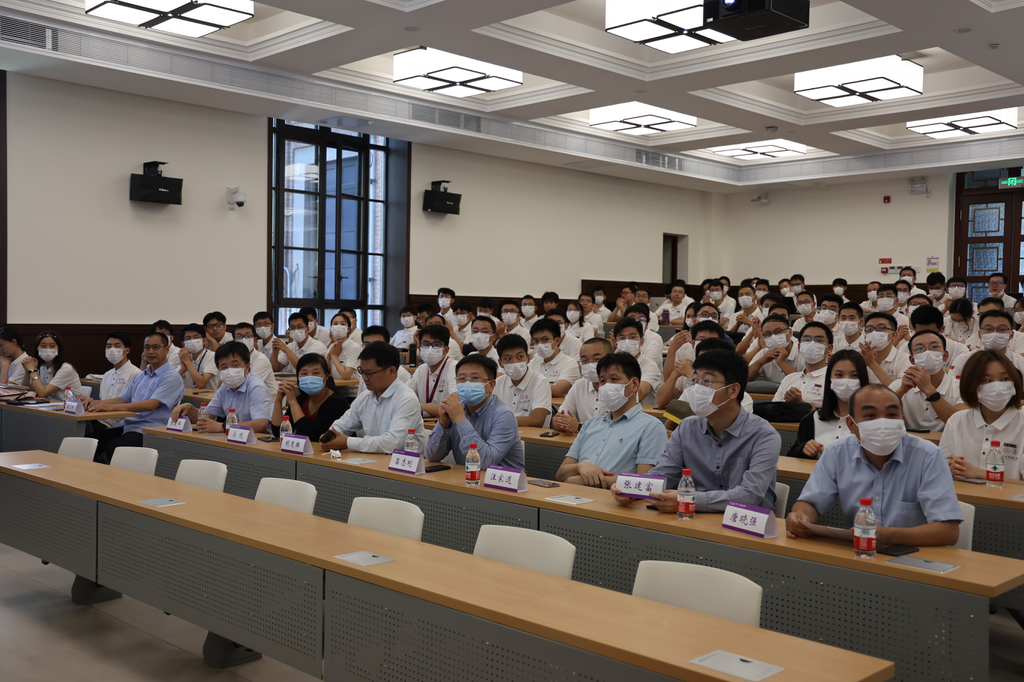 2025新澳门开门原料免费