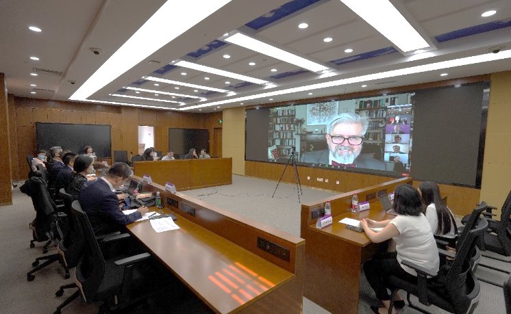 2025新澳门开门原料免费