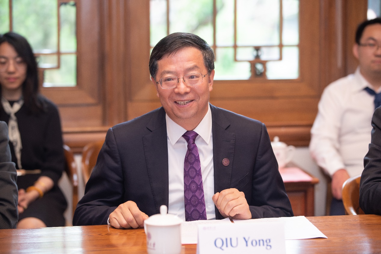 2025新澳门开门原料免费