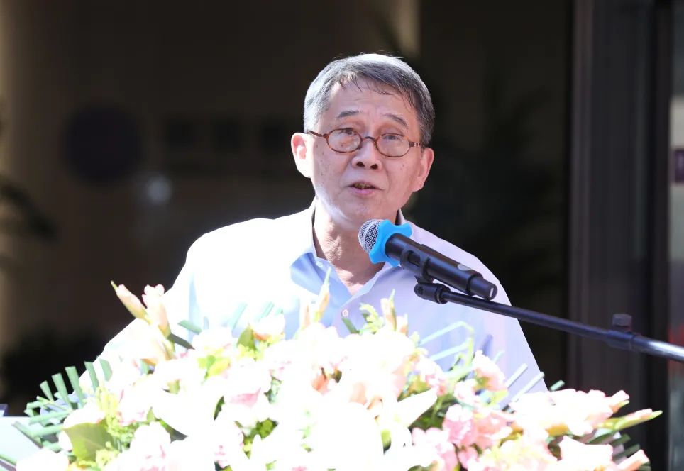 2025新澳门开门原料免费