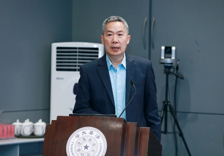 2025新澳门开门原料免费