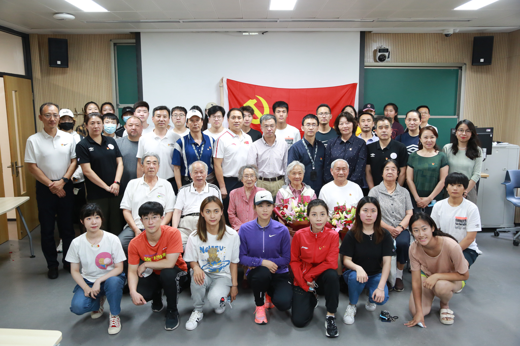 2025新澳门开门原料免费