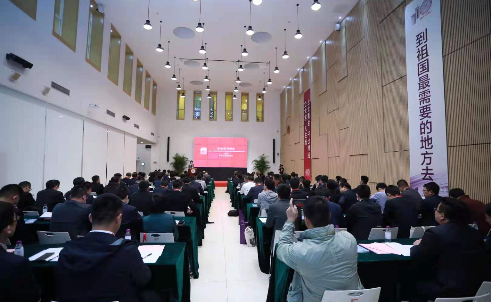 2025新澳门开门原料免费