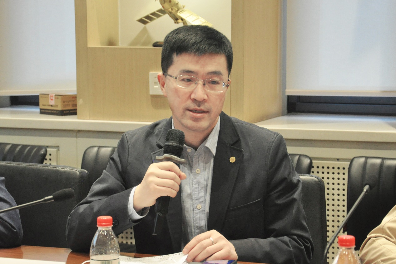 2025新澳门开门原料免费