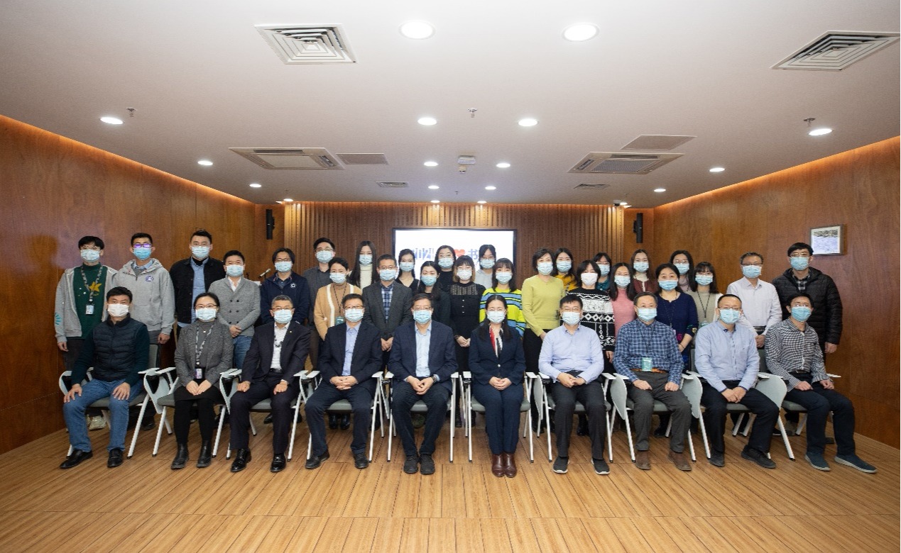 2025新澳门开门原料免费