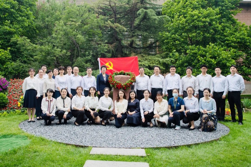 2025新澳门开门原料免费