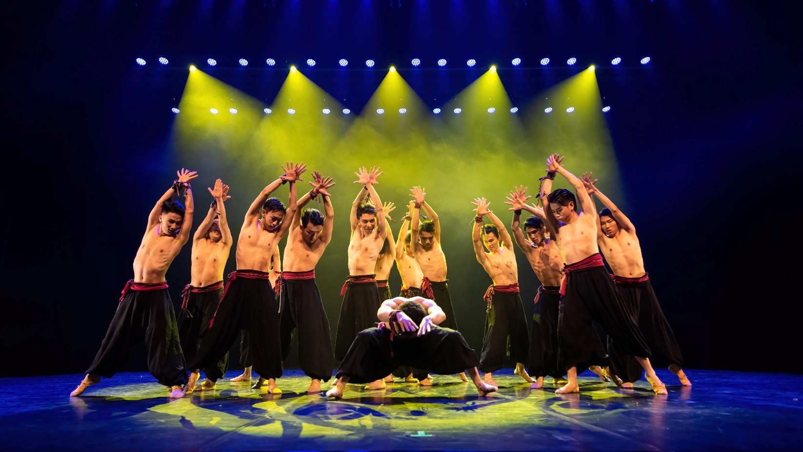 2025新澳门开门原料免费