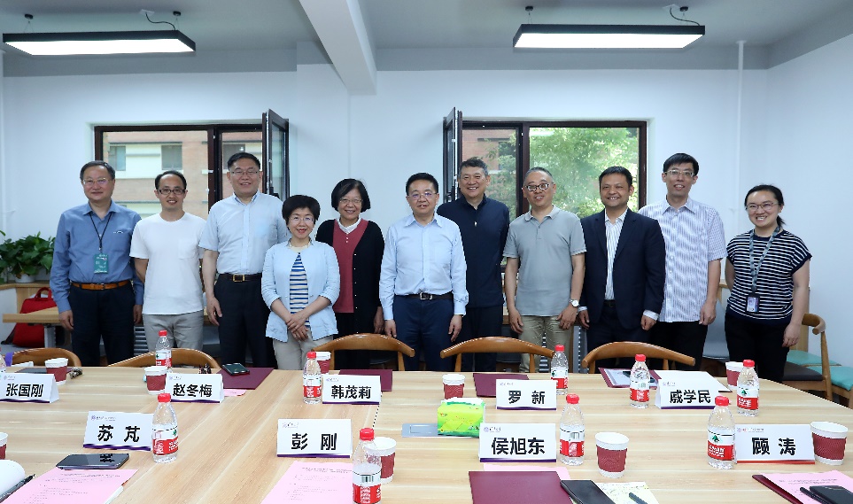 2025新澳门开门原料免费