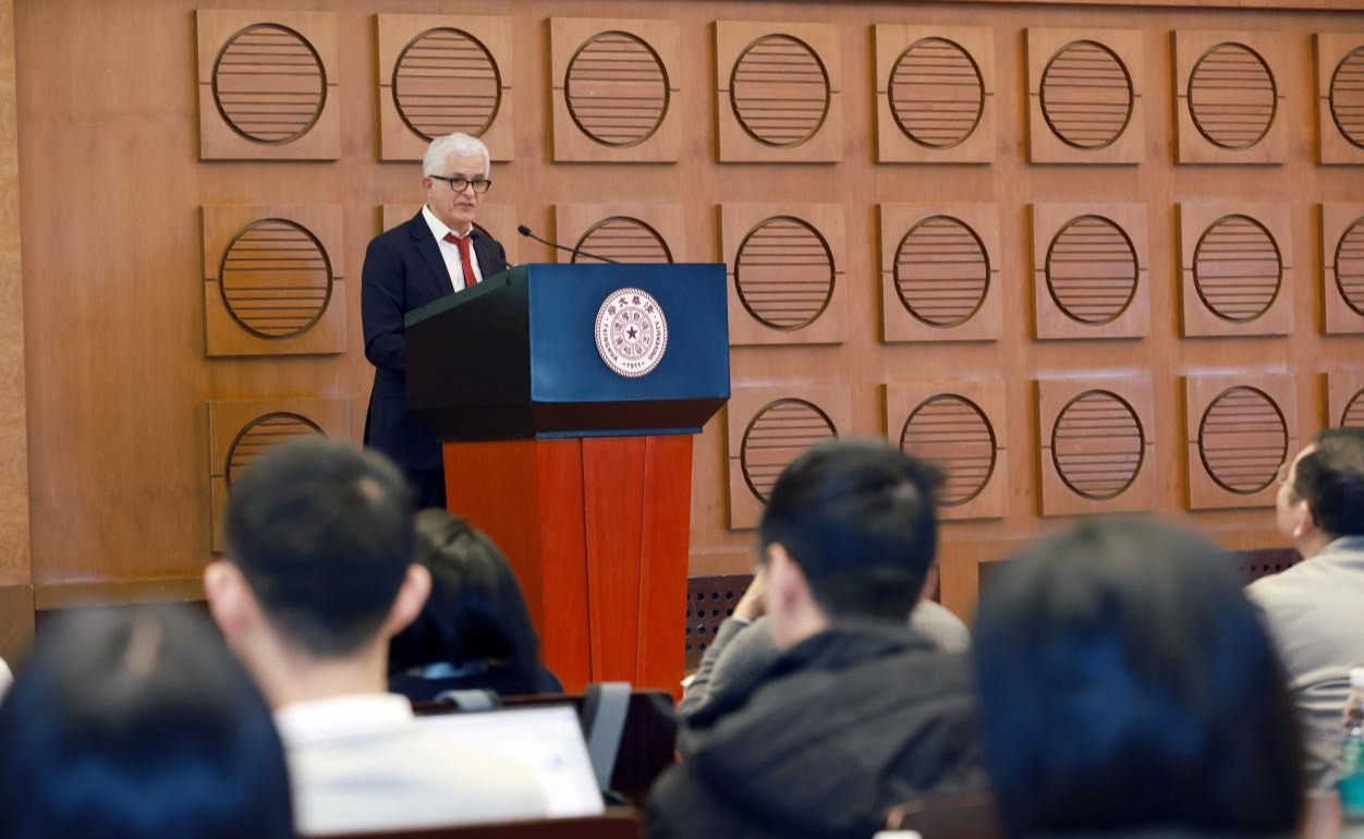 2025新澳门开门原料免费