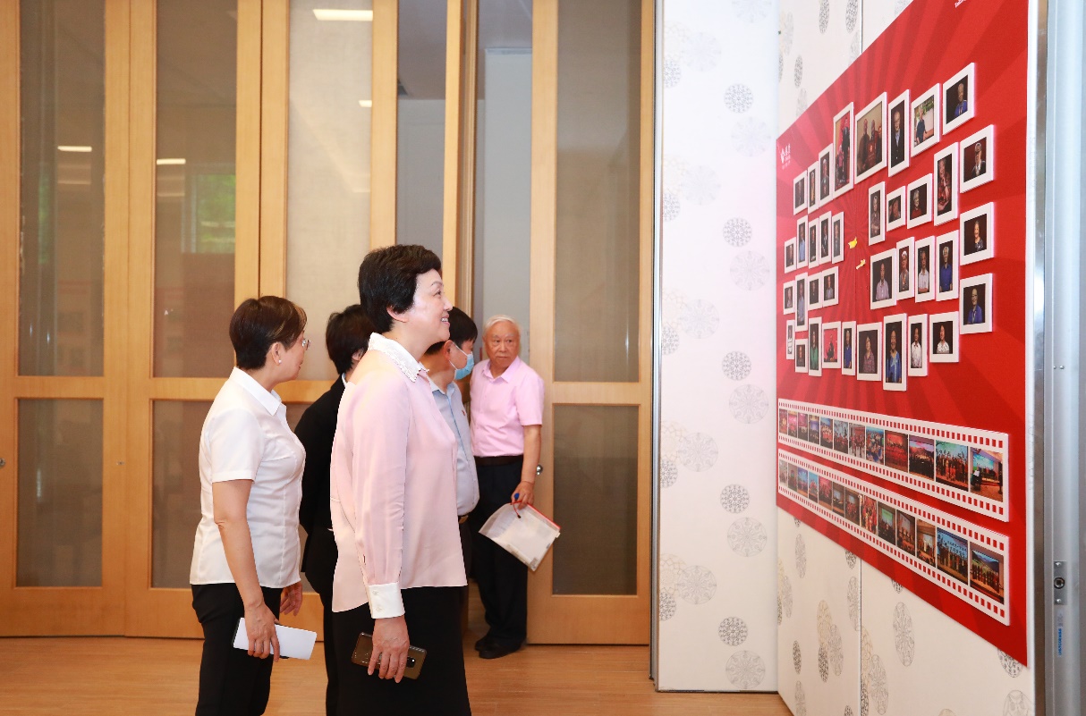 2025新澳门开门原料免费