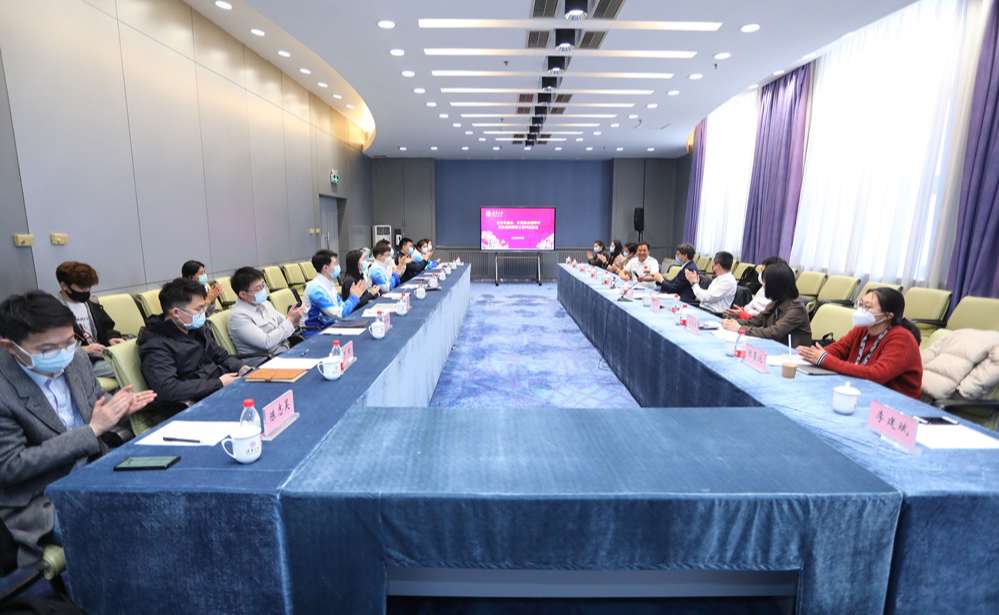 2025新澳门开门原料免费