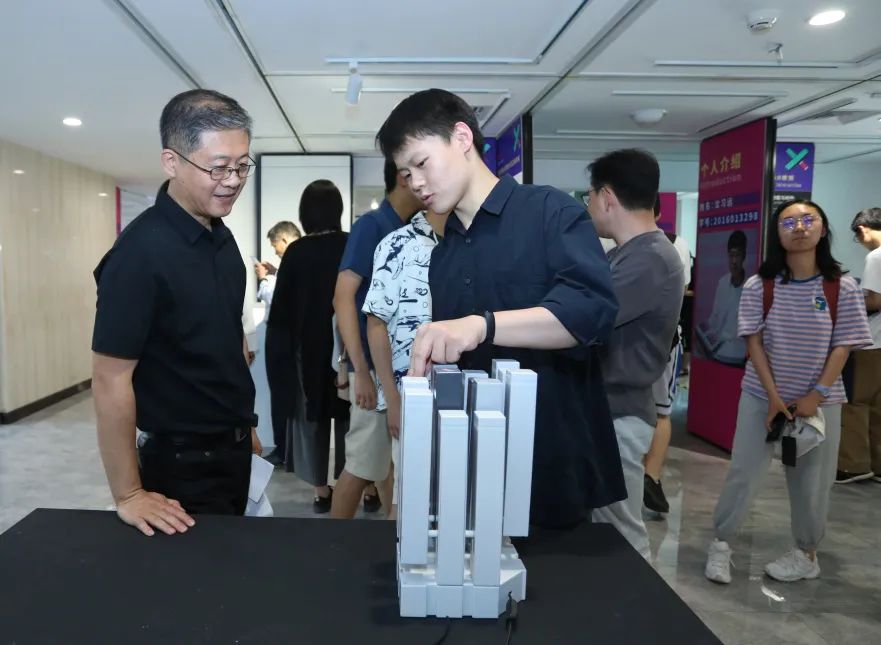 2025新澳门开门原料免费