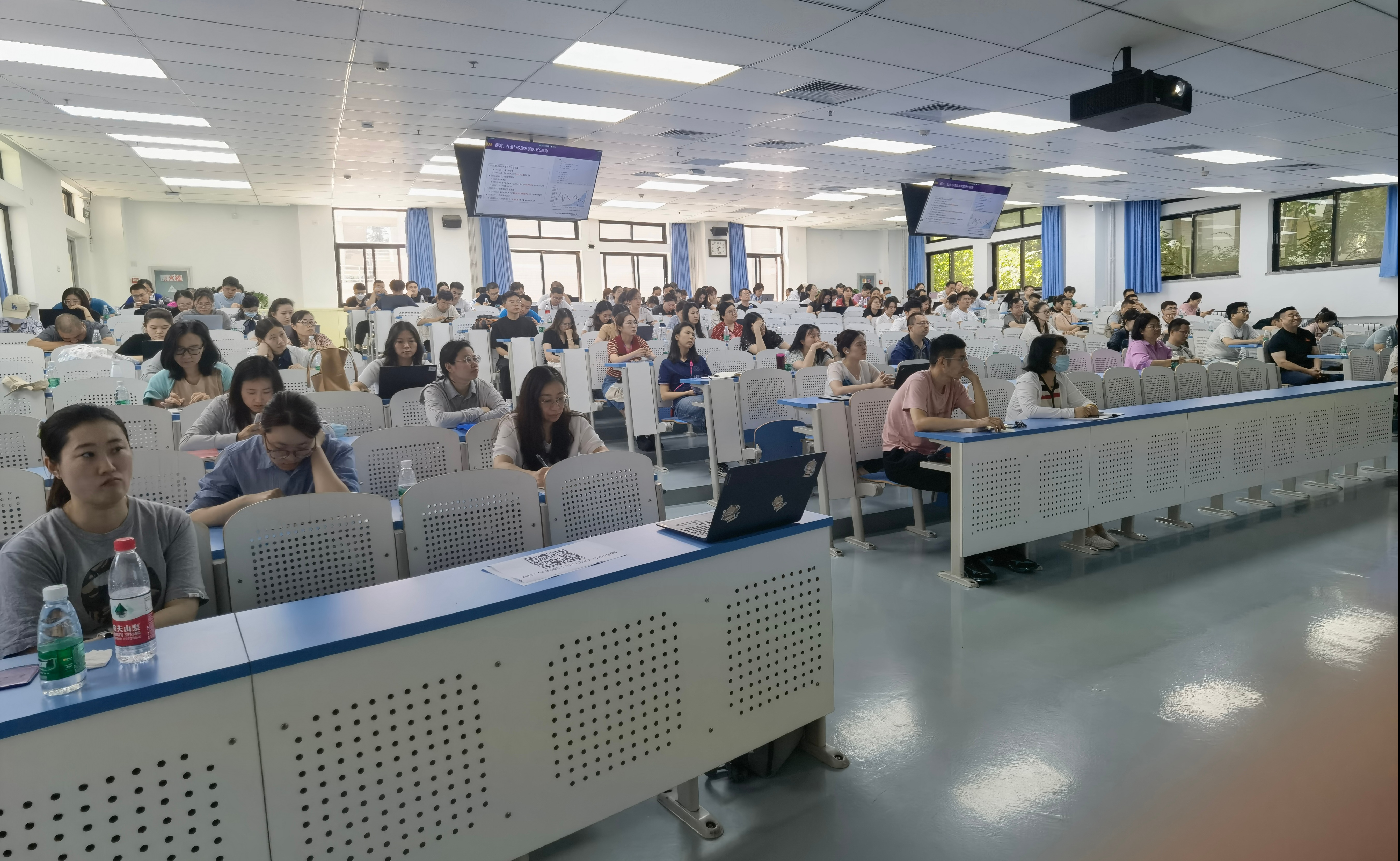 2025新澳门开门原料免费