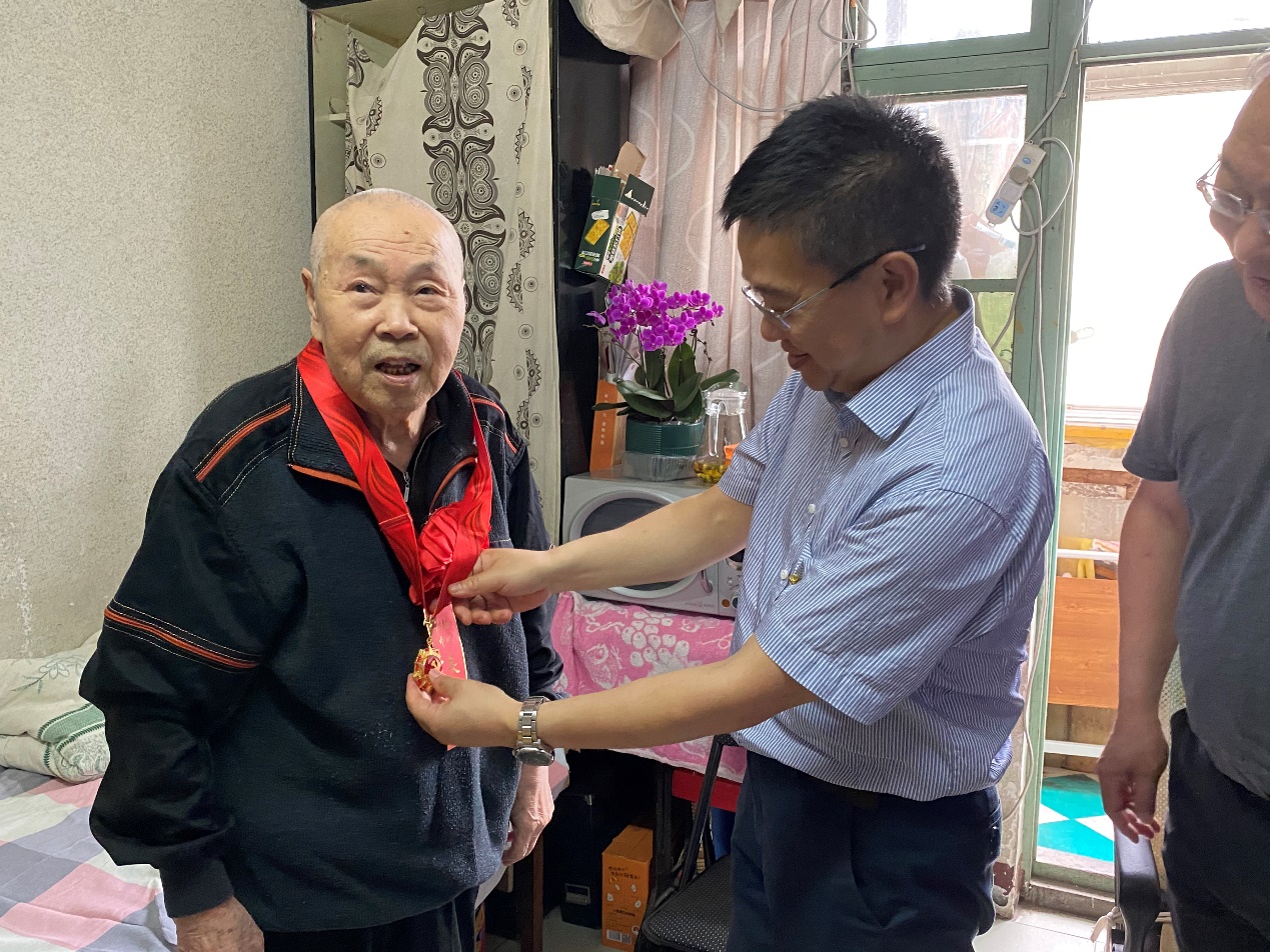 2025新澳门开门原料免费