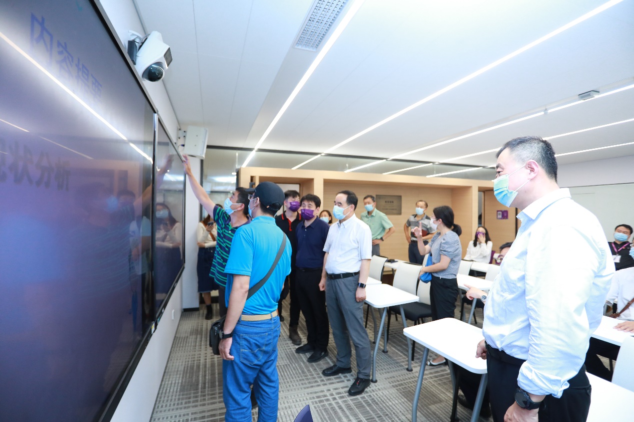 2025新澳门开门原料免费