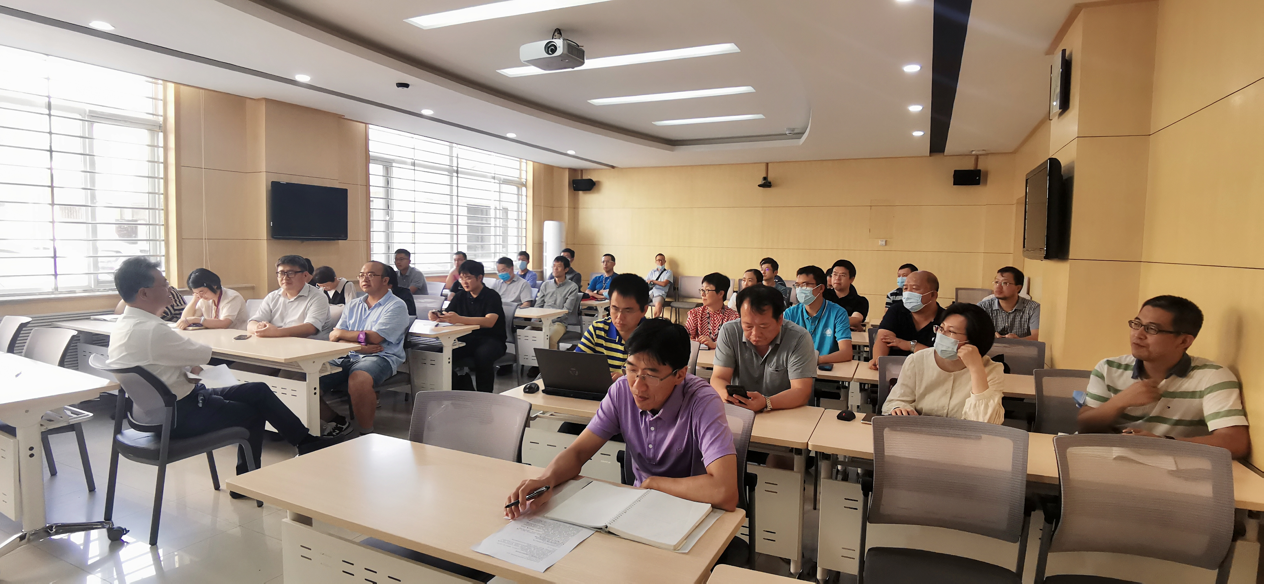 2025新澳门开门原料免费