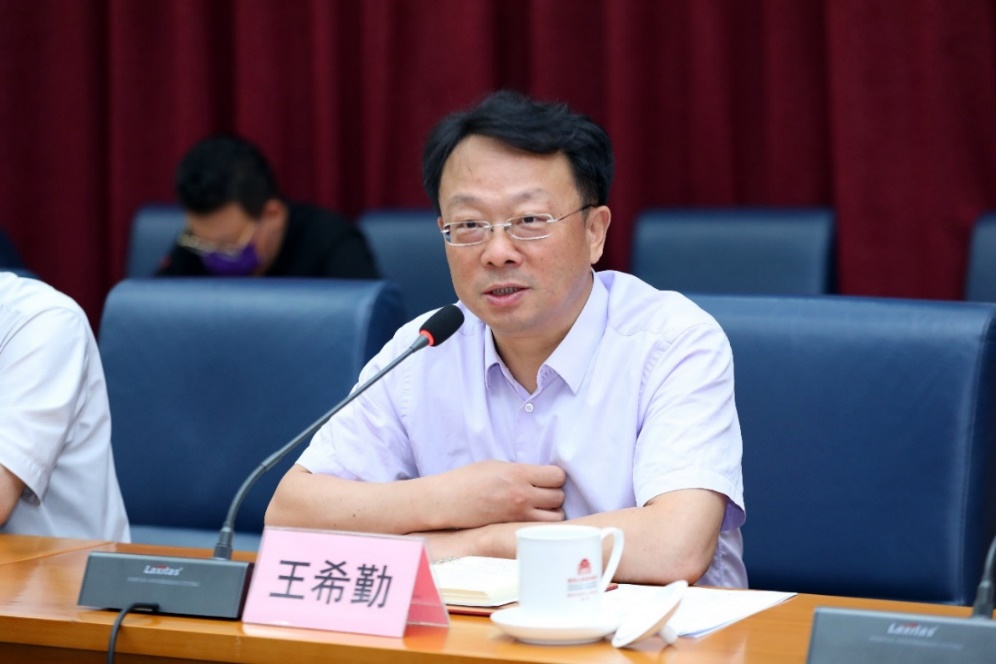 2025新澳门开门原料免费