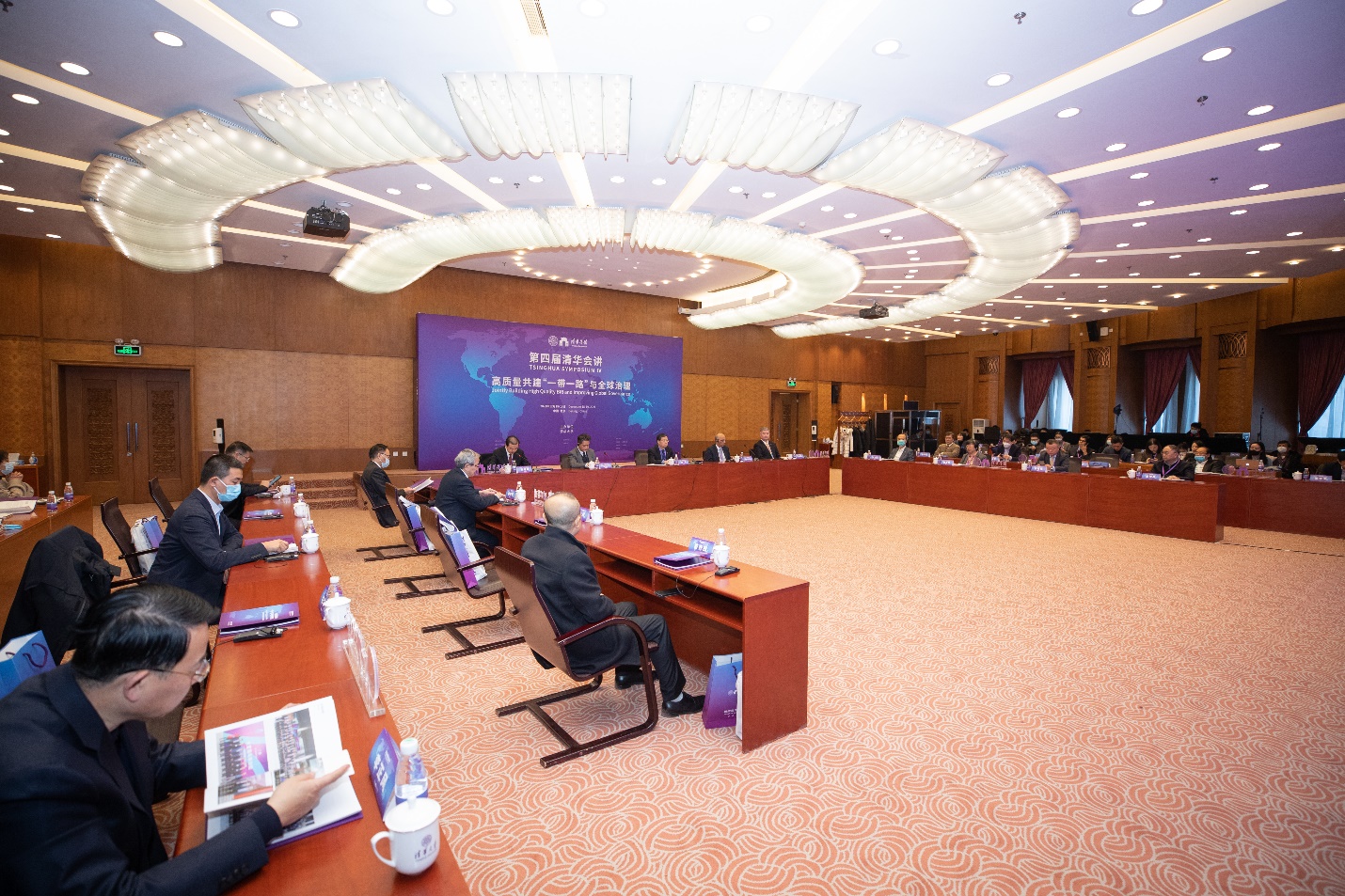 2025新澳门开门原料免费