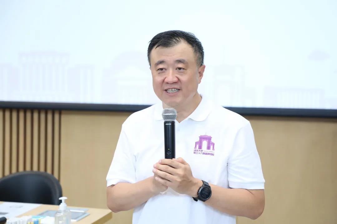 2025新澳门开门原料免费