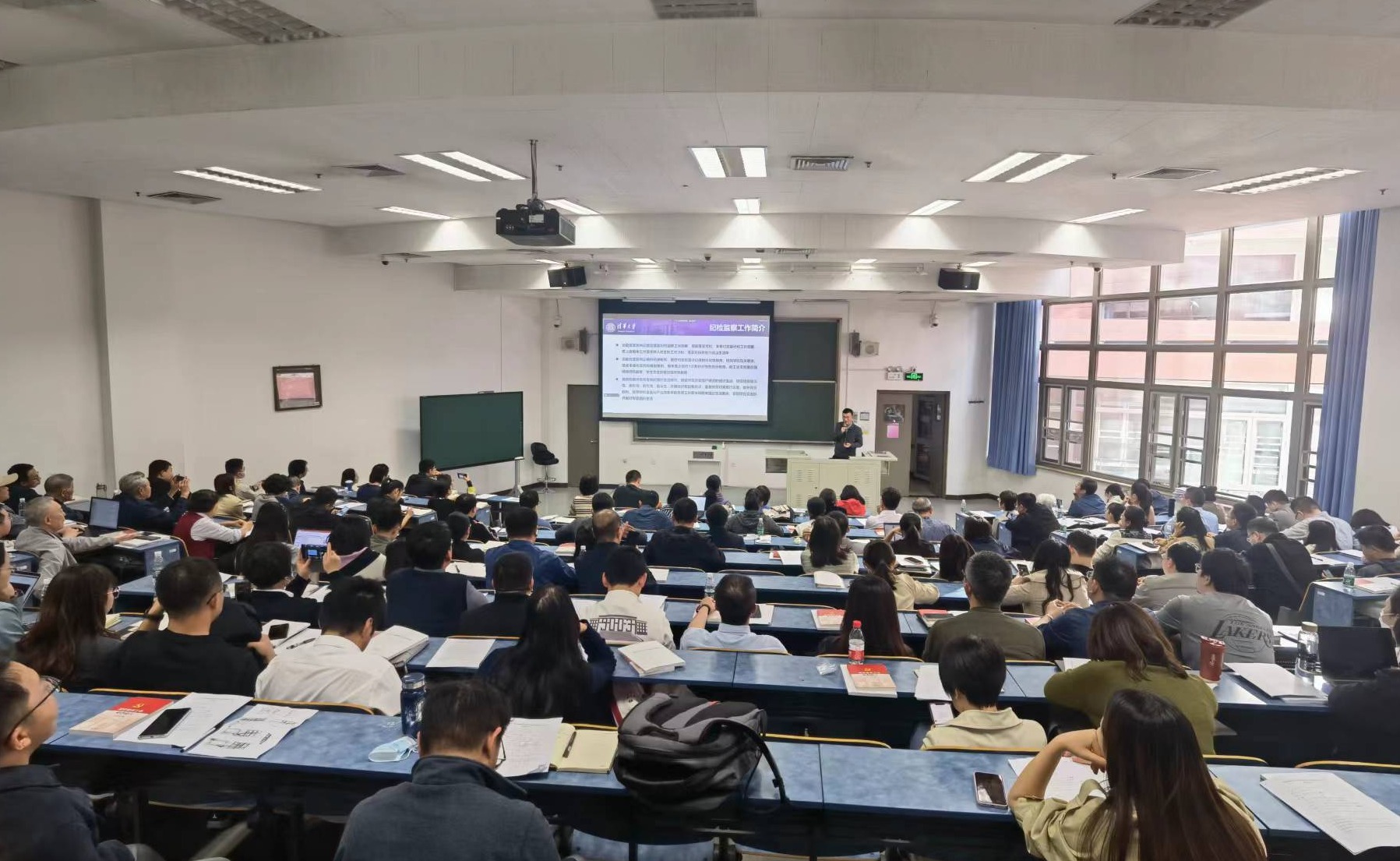 2025新澳门开门原料免费