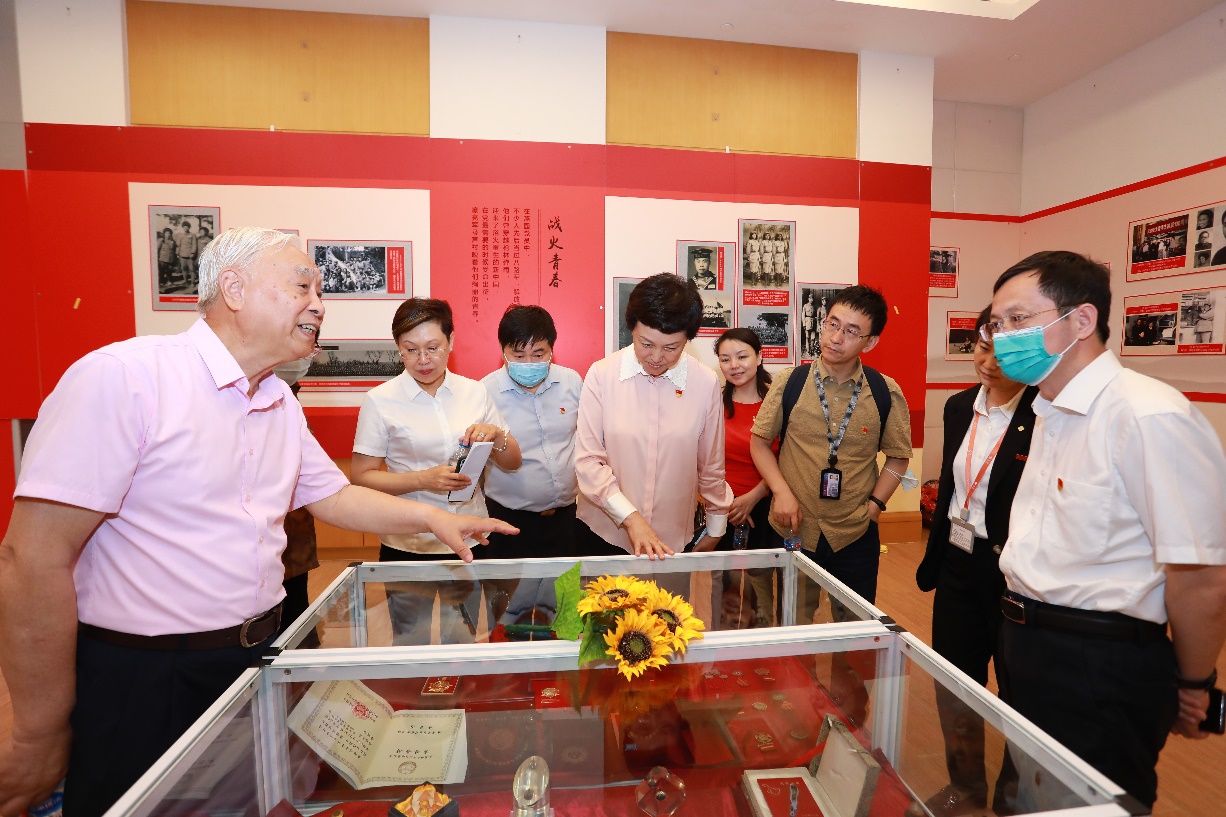 2025新澳门开门原料免费