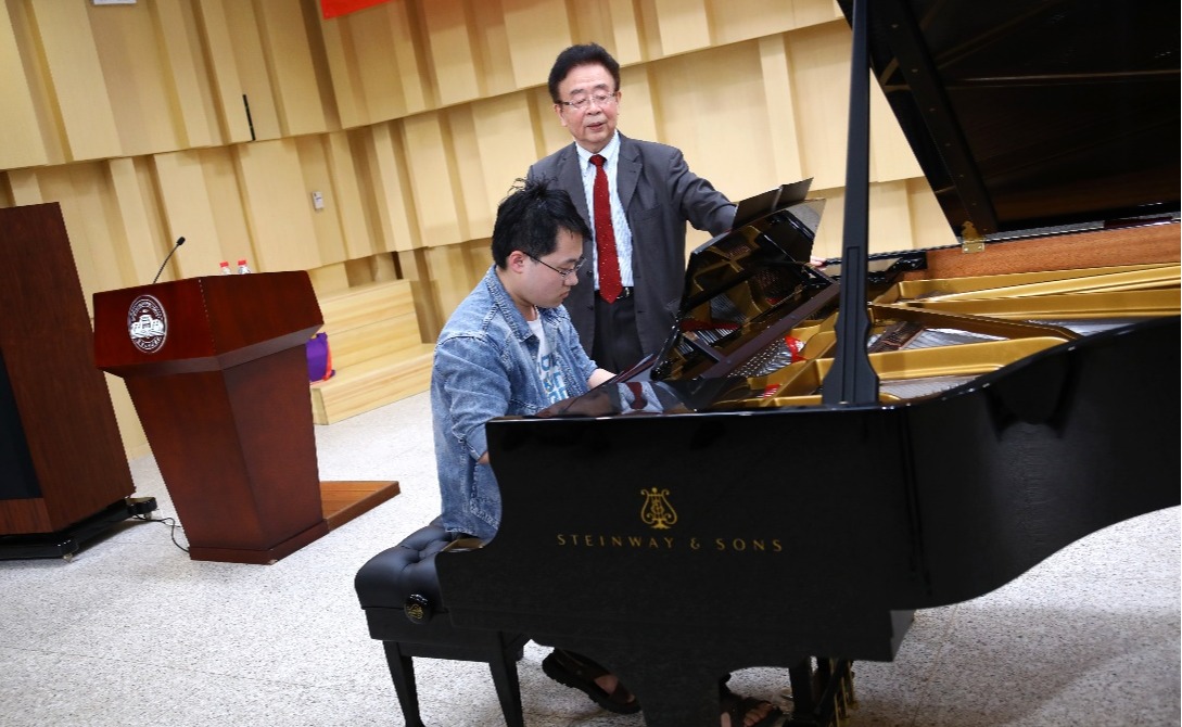 2025新澳门开门原料免费