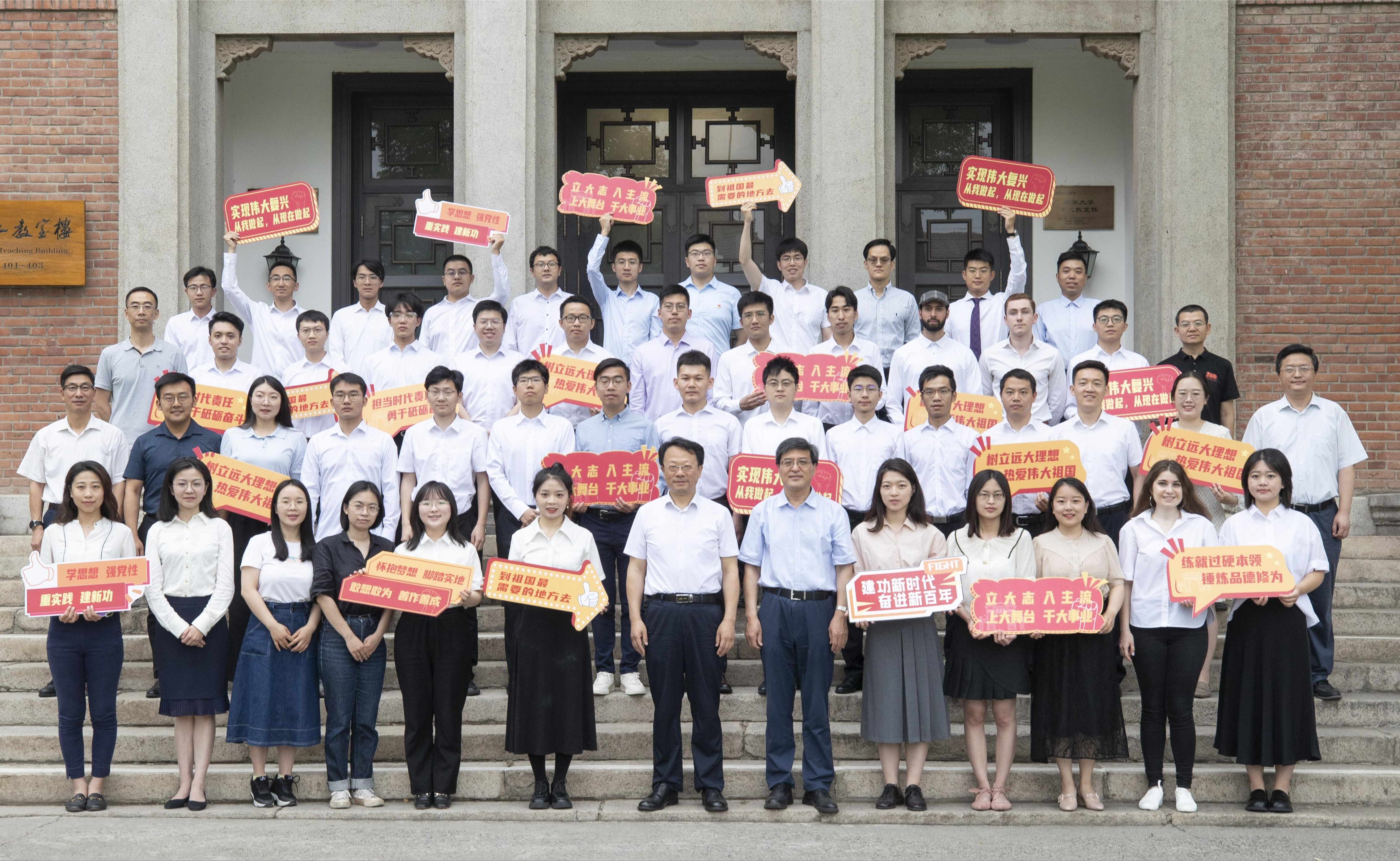 2025新澳门开门原料免费