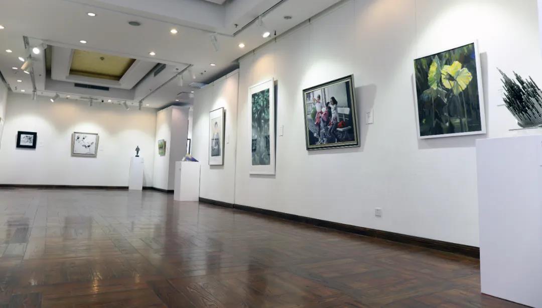 2025新澳门开门原料免费