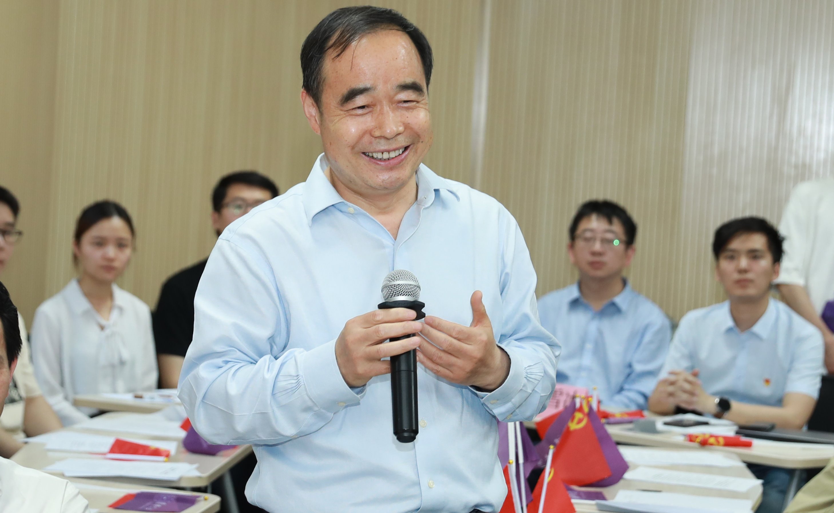 2025新澳门开门原料免费