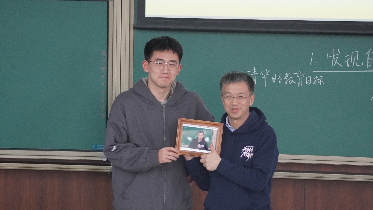 2025新澳门开门原料免费