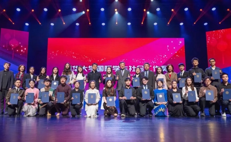 2025新澳门开门原料免费