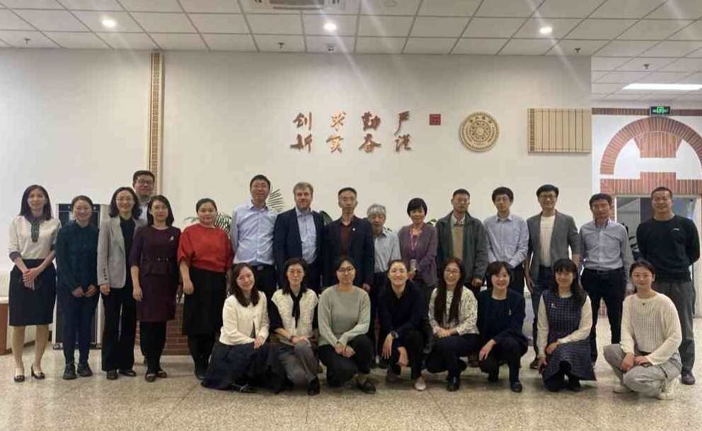 2025新澳门开门原料免费