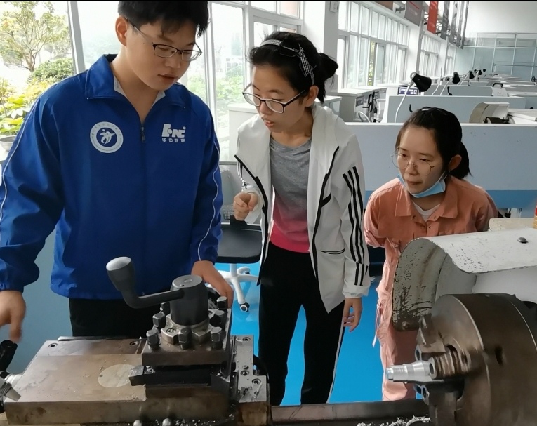 2025新澳门开门原料免费