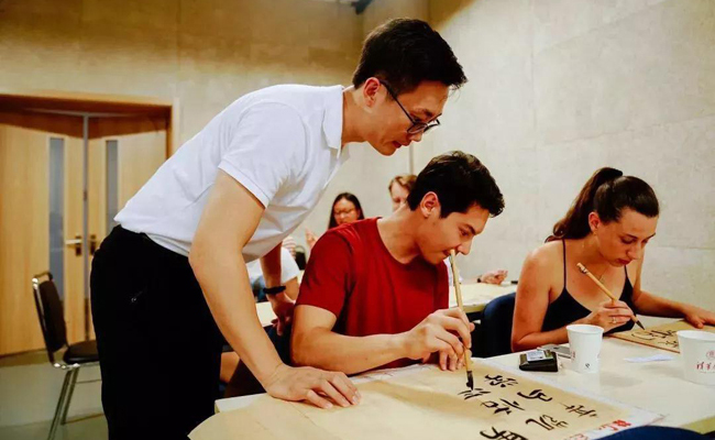 2025新澳门开门原料免费