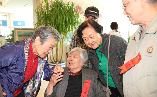 2025新澳门开门原料免费